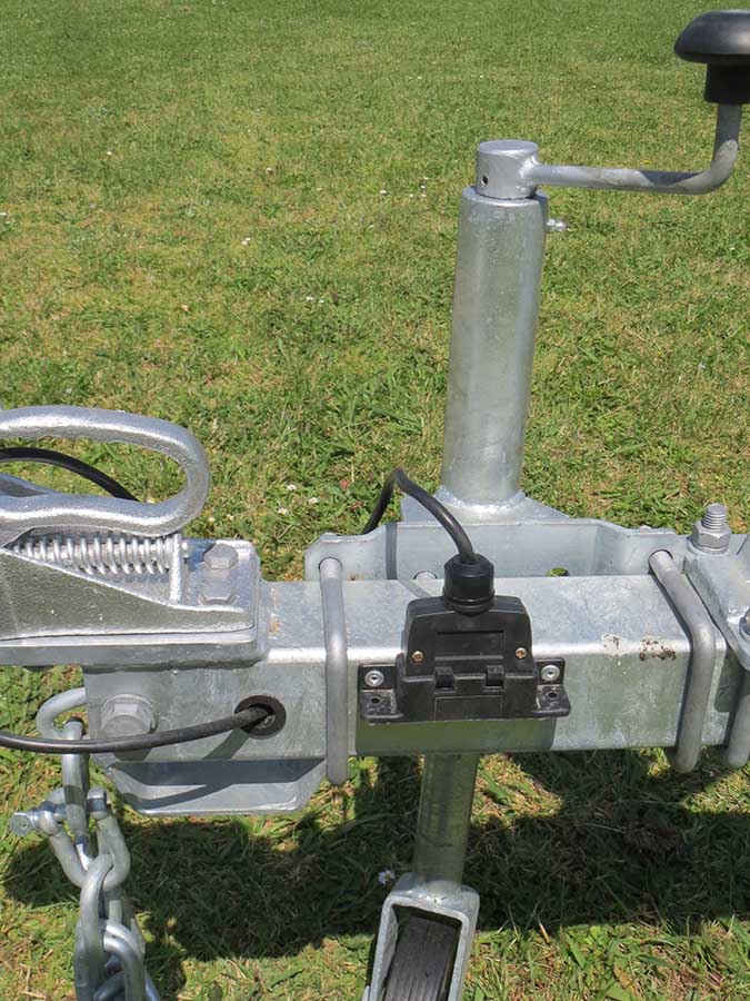 AT 460 SR Boat Trailer, 16 Multi Roller System - $ 3570.00 - GST Inc. - Image 4