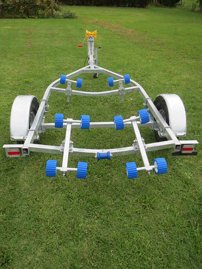 AT 450 SR Boat Trailer, 12 Multi Roller System - $ 3365.00 - GST Inc. - Image 4