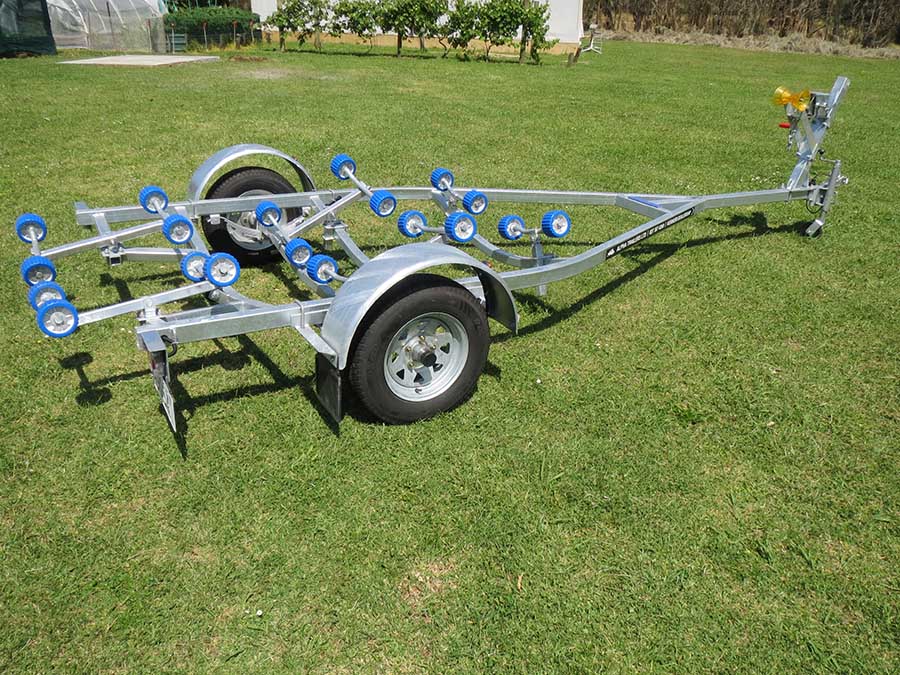AT 520 SR Boat Trailer, 20 Multi Roller System - Non Braked - $ 4650.00 - GST Inc.