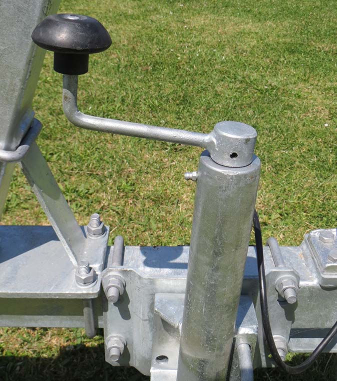 AT 450 SP Boat Trailer with Carpet Pads - $ 3130.00 - GST Inc. - Image 5