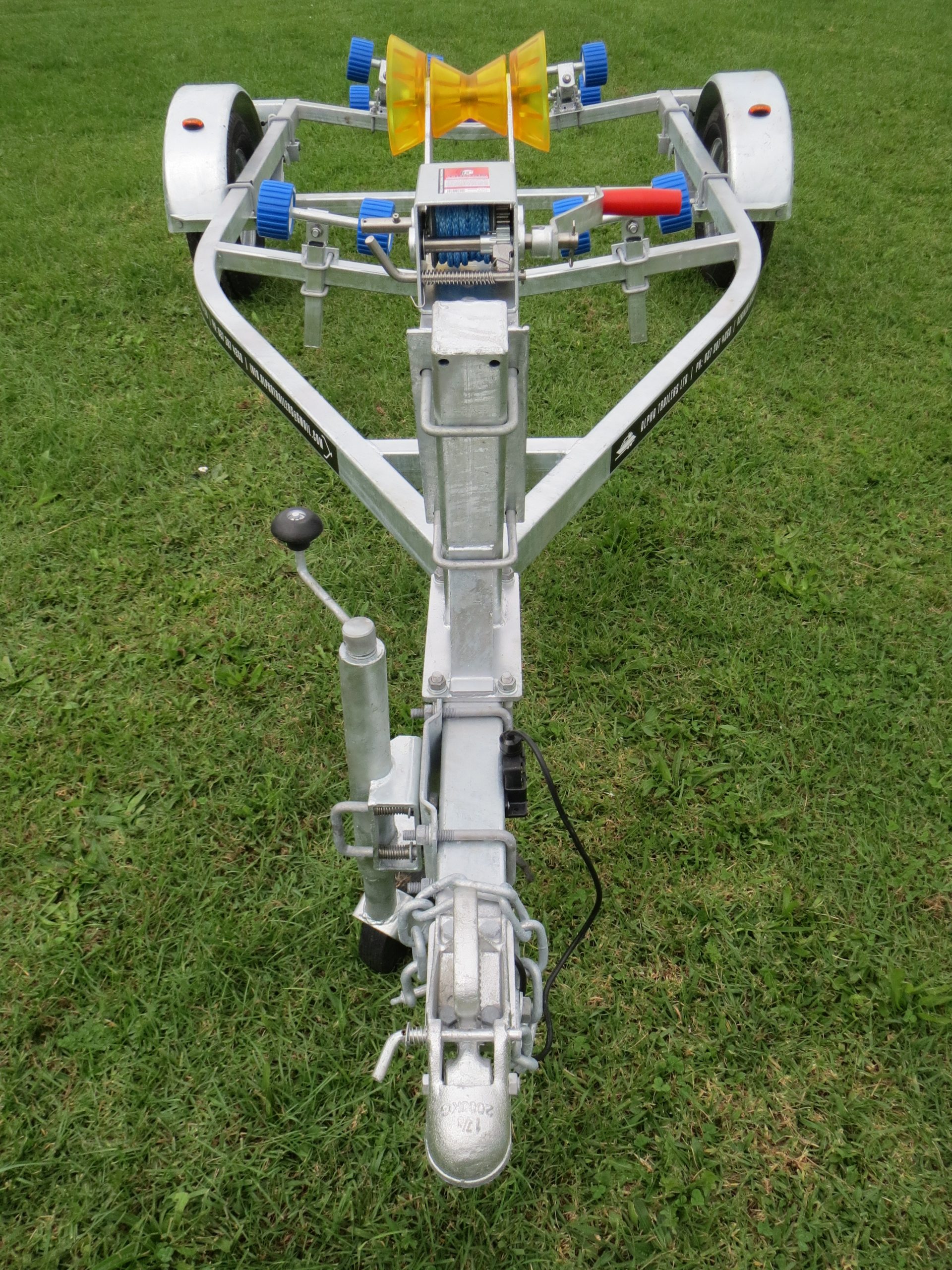 AT 350-SR Boat Trailer with 12 Multi Roller System - $ 2440.00 - GST Inc. - Image 7